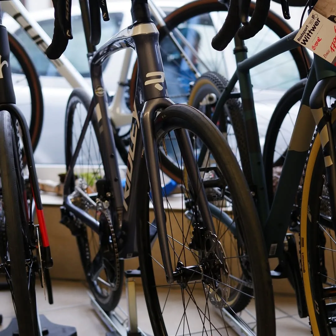 Fahrradauswahl im Geschäft von Radsport Wittwer